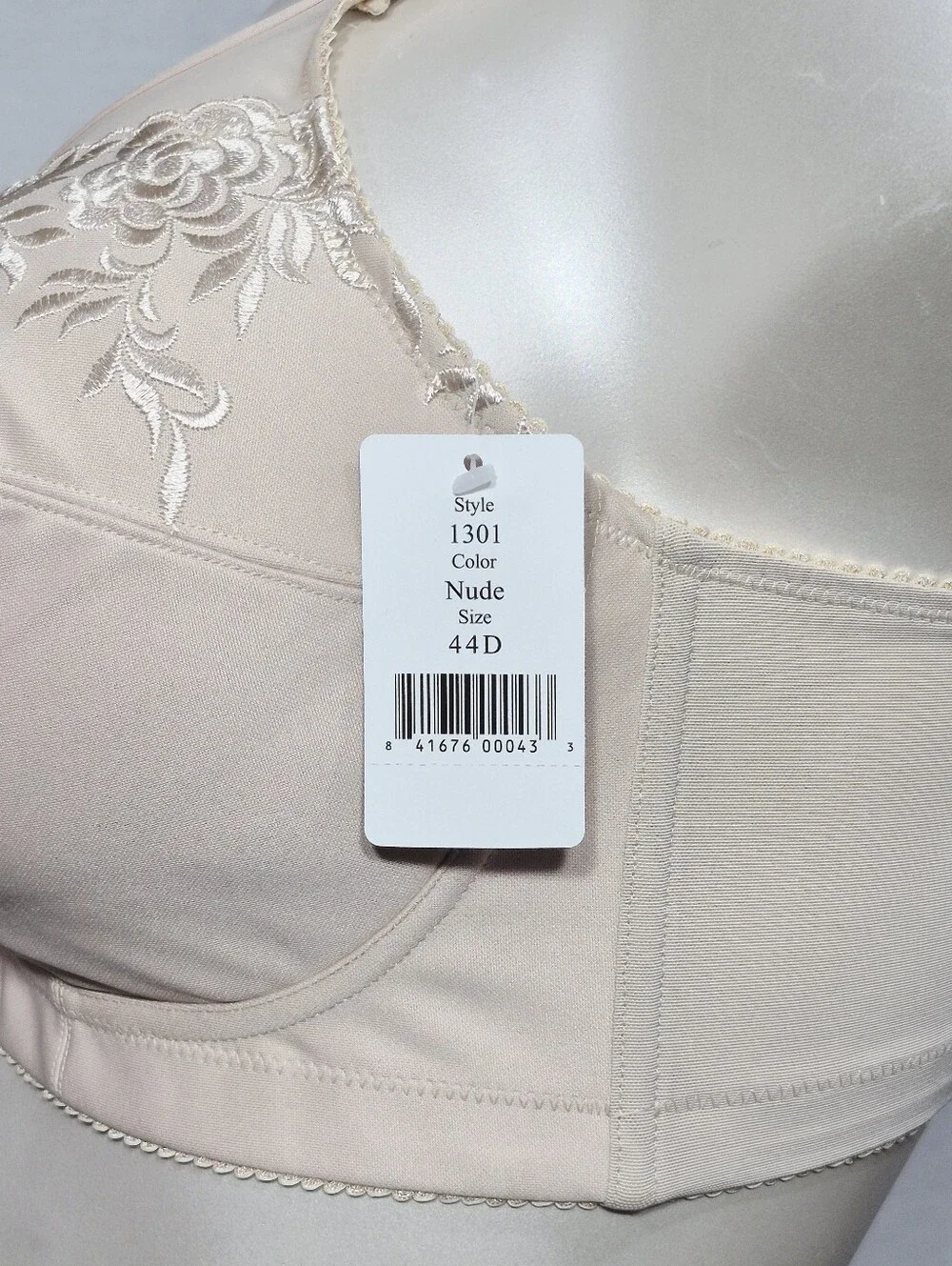 44D‎ Elila 1301 Microfiber Soft-Cup Wire Free Bra Beige NWT